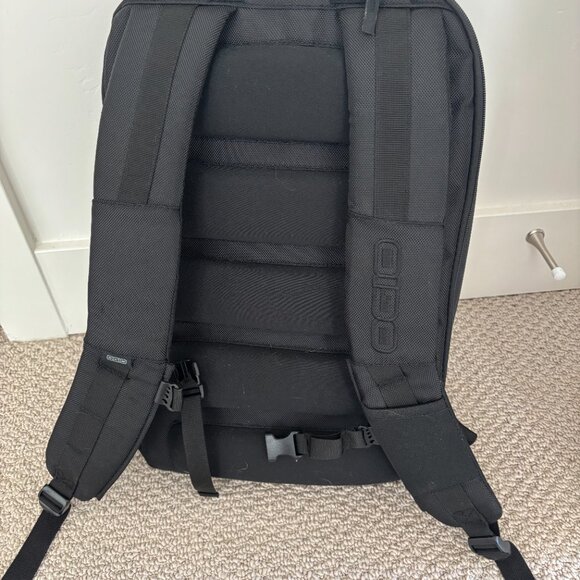 Ogio Backpack - Picture 5 of 6
